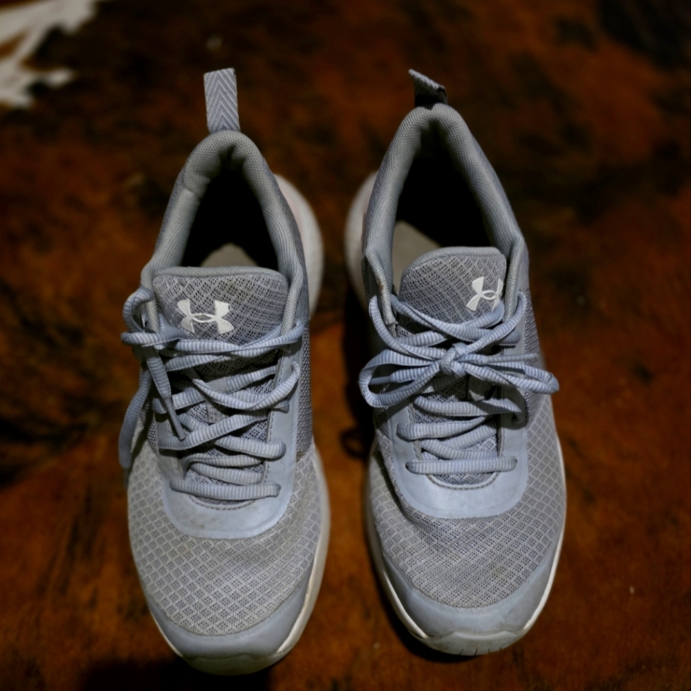 Womens Under Armour Grey Athletic Sneakers Gently Worn